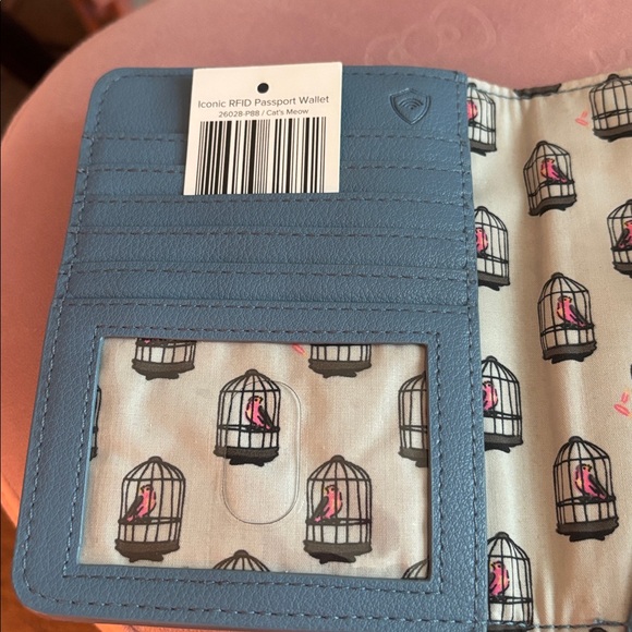Vera Bradley Passport Wallet - Cat’s Meow - Picture 2 of 8